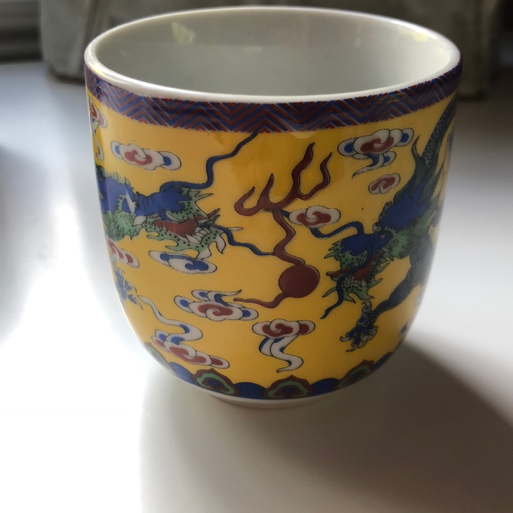 Sake/ Tea Cup - Picture 2 of 2